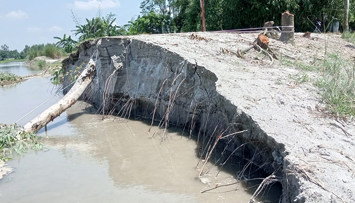 তিস্তার ভাঙ্গনে হুমকির মুখে রংপুর-মহিপুর-পাটগ্রাম মহাসড়ক