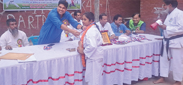 ইয়াং ড্রাগন মার্শাল আর্ট দি ফাইট স্কুলের আয়োজনে সংবর্ধনা অনুষ্ঠান