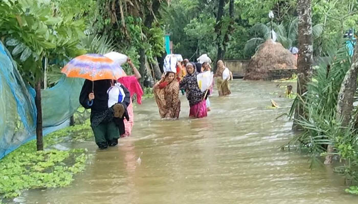 নোয়াখালীতে ফের বন্যা পরিস্থিতির অবনতি