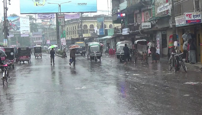 গত তিনদিনের বৃষ্টিতে নাকাল চুয়াডাঙ্গা