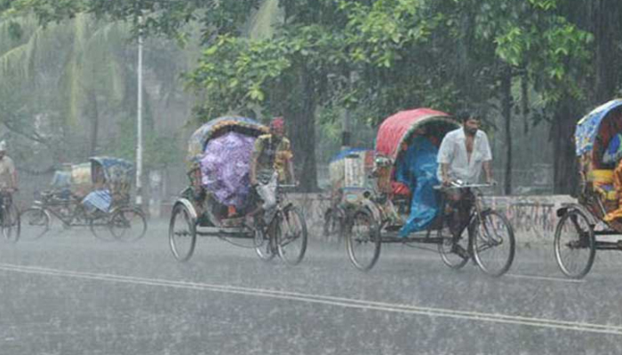 রাজধানীতে সকালে একপশলা স্বস্তির বৃষ্টি