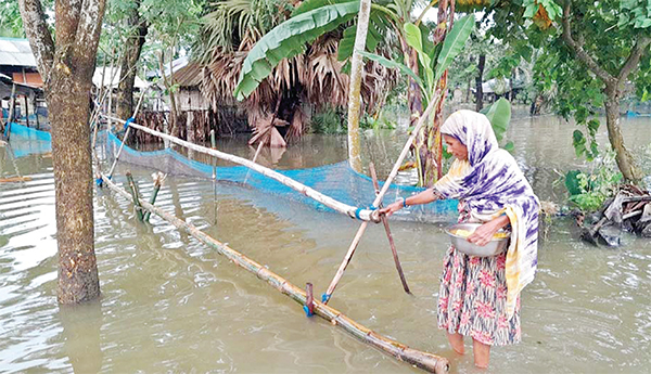 অভয়নগরে পানিবন্দি ২৫ গ্রামের মানুষের চরম দুর্ভোগ