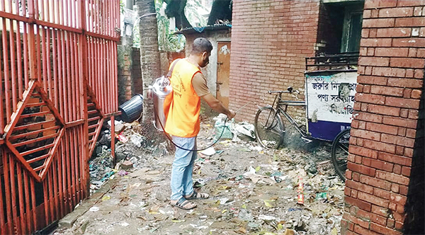 ডেঙ্গু প্রতিরোধে লার্ভিসাইড স্প্রে করা হয়েছে ৯ হাজার স্থানে