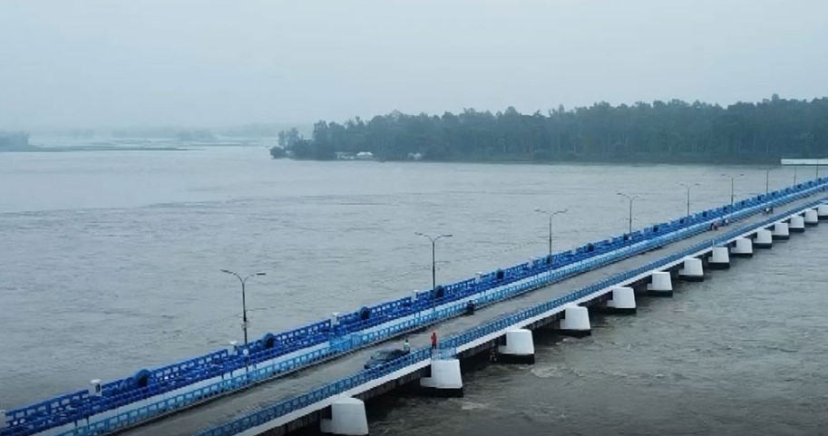 বাড়ছে নদ-নদীর পানি, চার জেলায় প্লাবনের শঙ্কা