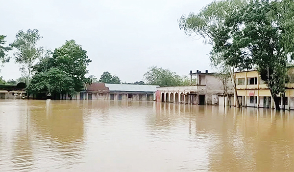 নতুন করে ১০ ইউনিয়ন প্লাবিত