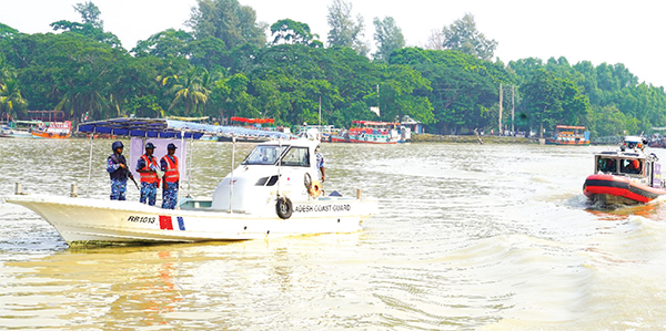 বাংলাদেশ কোস্ট গার্ড সচেতনতা তৈরিতে কাজ করছে