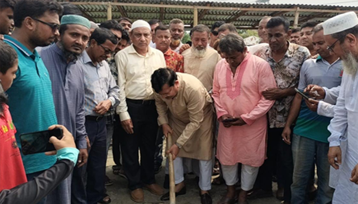 পাবনায় এবি ট্রাস্ট উদ্যোগে ৬টি জামে মসজিদের নির্মাণ কাজের উদ্বোধন 