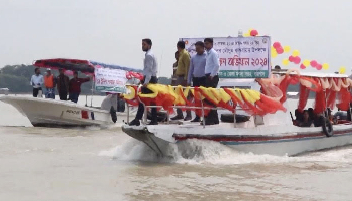 ইলিশে নিষেধাজ্ঞা: বরিশাল বিভাগে তিনদিনে ৩২৫ অভিযান