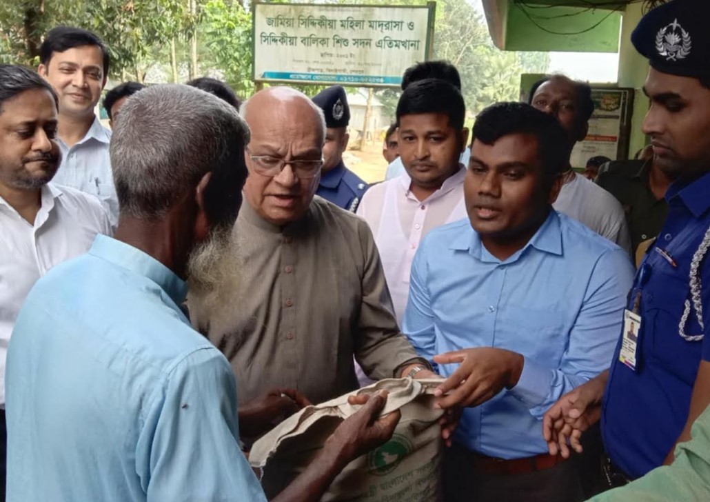 দেশে যে পরিমাণ লুটপাট হয়েছে, তার তুলণায় এই বাঁধ নির্মাণের খরচ ধূলোর সমান : ফারুক-ই -আজম বীর প্রতীক