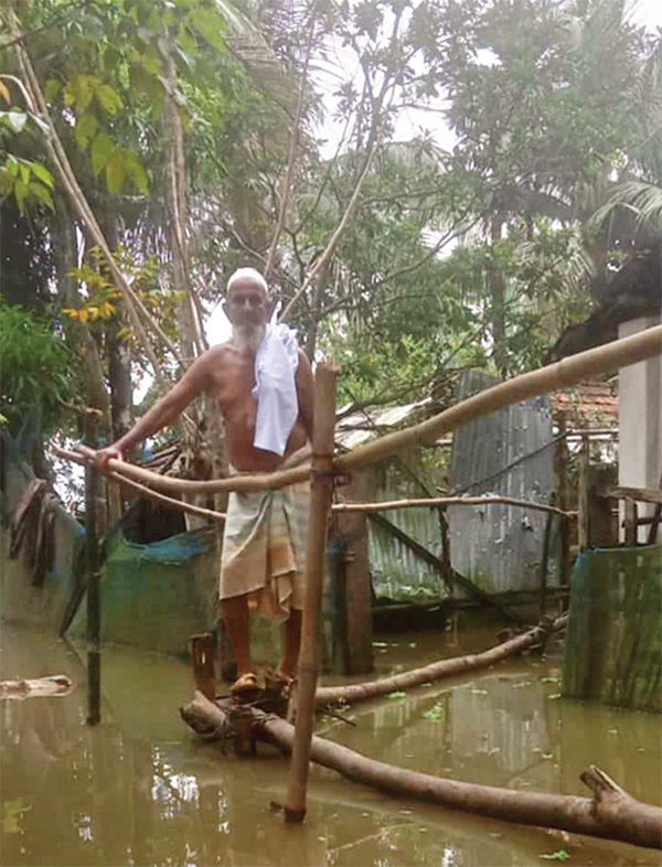 ডানার প্রভাবে জলাবদ্ধ এলাকায় দুর্ভোগ বেড়েছে