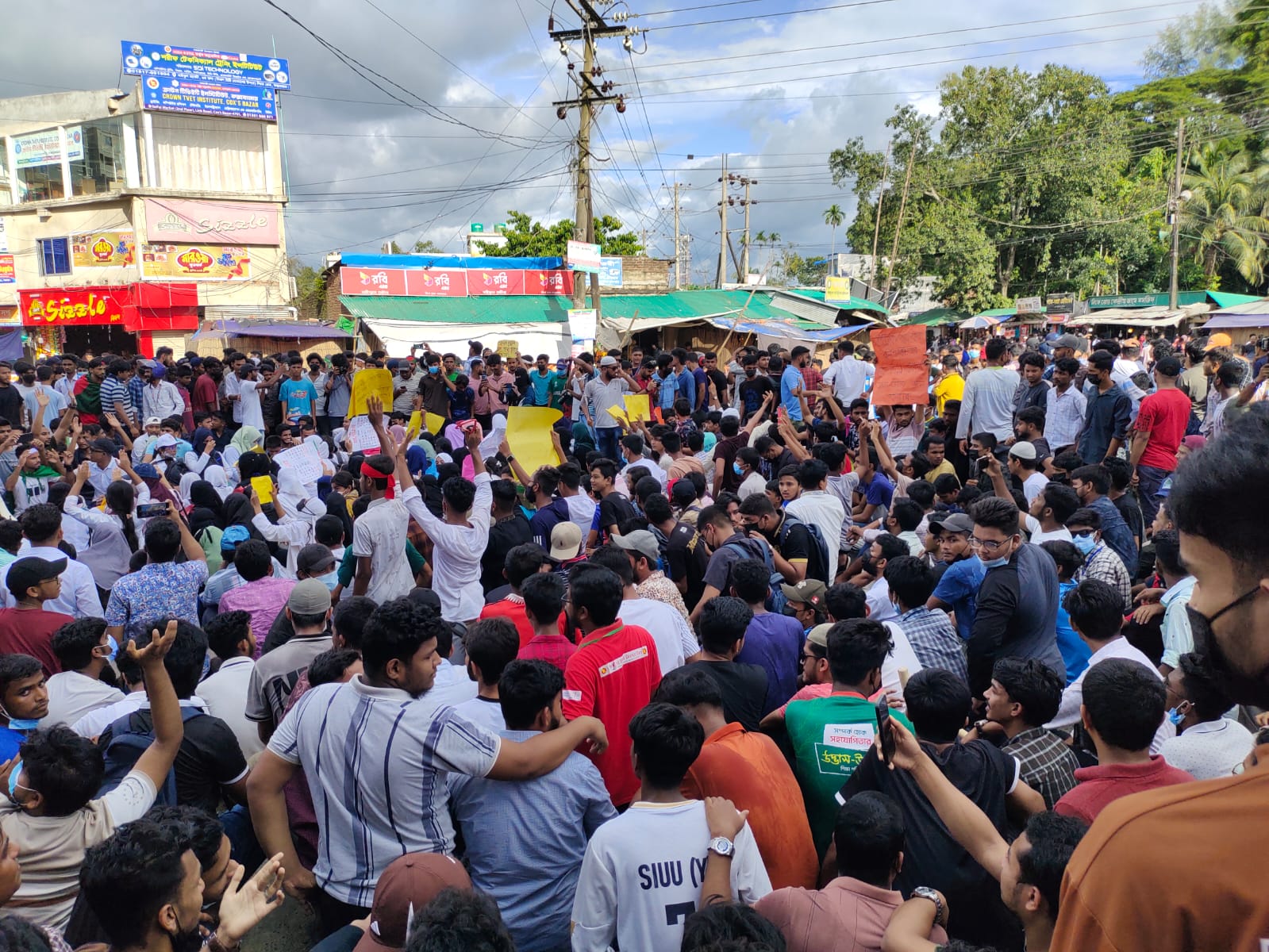 কক্সবাজারের সাত মামলার চুড়ান্ত প্রতিবেদন দিল পুলিশ