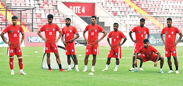 মেয়েদের অর্জনে অনুপ্রাণিত ছেলেরা