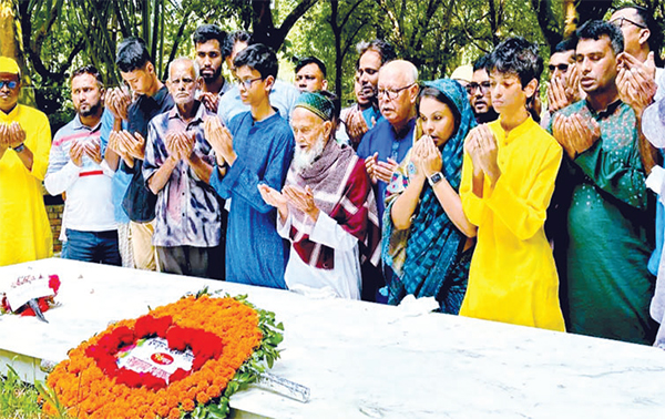 হুমায়ূন আহমেদের স্মরণে নুহাশ পল্লীতে জন্মবার্ষিকী উদযাপন