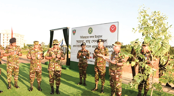 কক্সবাজার এরিয়া পরিদর্শনে সেনাপ্রধান