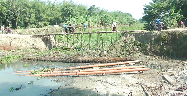 ২০ গ্রামের দুর্ভোগ একটি সেতু!