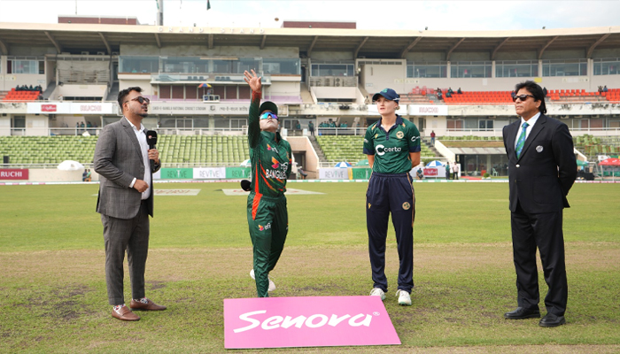 টস হেরে ফিল্ডিংয়ে বাংলাদেশ