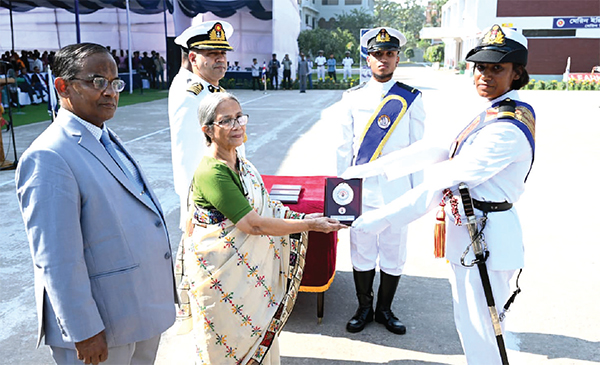 প্রশিক্ষিত হয়ে ক্যাডেটরা হতে চলেছে গভীর সমুদ্রের অকুতোভয় কান্ডারি