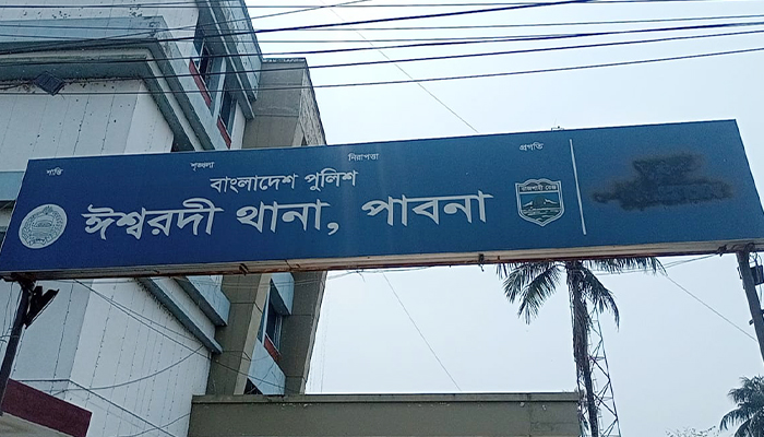 ঈশ্বরদীতে আধিপত্য বিস্তার নিয়ে বিএনপির দু’পক্ষের সংঘর্ষে গুলিবিদ্ধ ৩