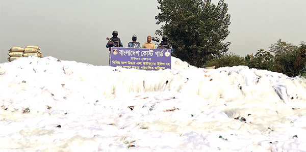 বুড়িগঙ্গা থেকে ১ কোটি ৩০ লাখ মিটার কারেন্ট জাল জব্দ