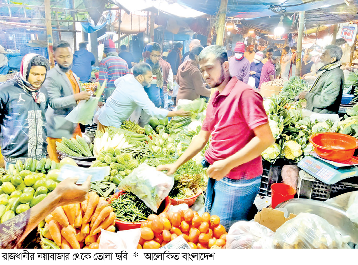 সবজিতে স্বস্তি, ফের দাম বাড়ছে পেঁয়াজের