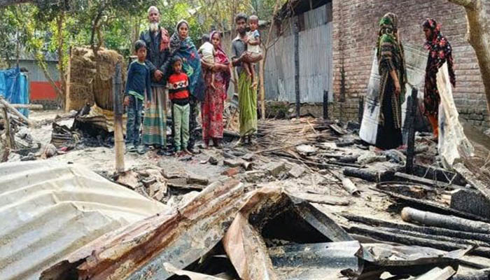 পীরগঞ্জে অগ্নিকাণ্ড, ৫০ হাজার টাকার মালামাল ভস্মীভূত