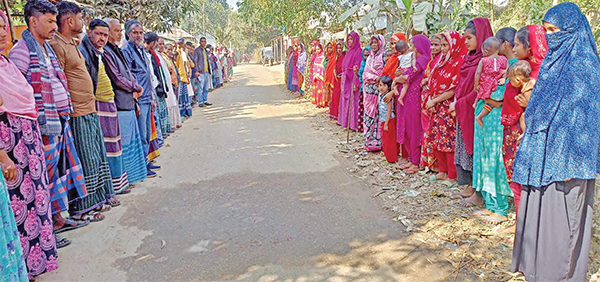 গৃহবধূর মুক্তির দাবিতে সমাবেশ, গণস্বাক্ষর