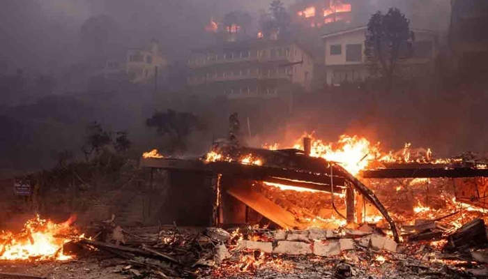 লস অ্যাঞ্জেলেসে দাবানলে মৃত্যু বেড়ে ২৪