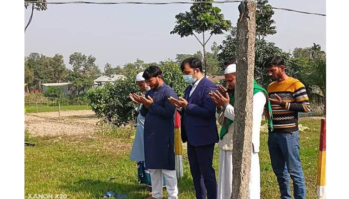 তাড়াইলে ছাত্র আন্দোলনে শহীদ রুবেলের কবর জিয়ারত করলেন ইউএনও