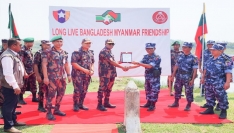 বিজিবি প্রধানের সাথে মিয়ানমার সীমান্তরক্ষী বাহিনীর শুভেচ্ছা বিনিময়