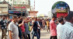 সরে গেছেন রিকশাচালকেরা, ৪ ঘণ্টা পর ঘুরল রেলের চাকা