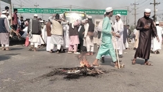 মহাসড়ক আটকে জুবায়েরপন্থিদের বিক্ষোভ