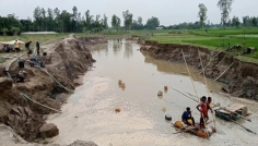 রংপুরের ঘাঘট নদে চলছে বালু উত্তোলনের মহোৎসব