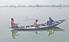 জলাবদ্ধ ৮০ বিলে বীজতলা তৈরি করতে পারছে না কৃষক  